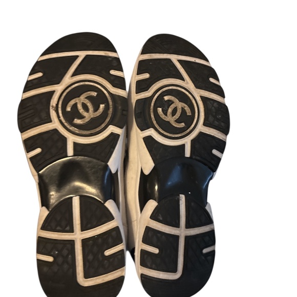 Women’s Chanel sneakers - Picture 2 of 3